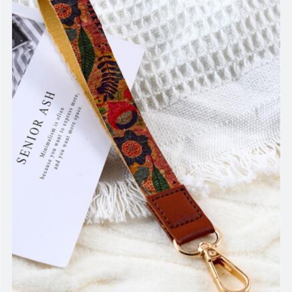 Amazon Accessories Nwt Amazon Floral Print Wood Boho Keychain For